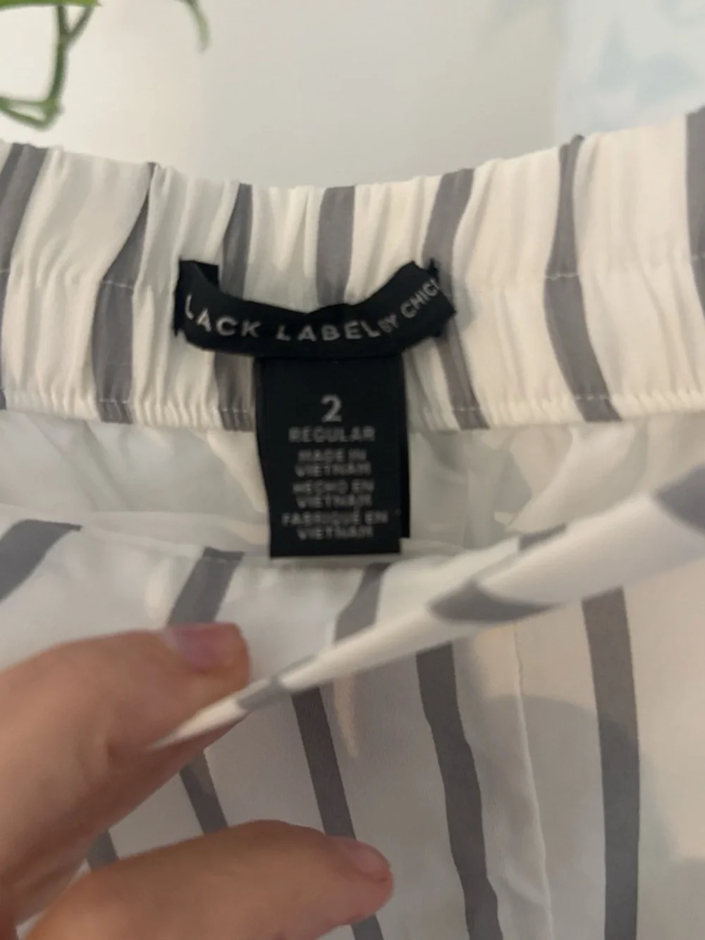 Chico’s White Wide-Leg Pants with Vertical Grey Stripes - Picture 3 of 8